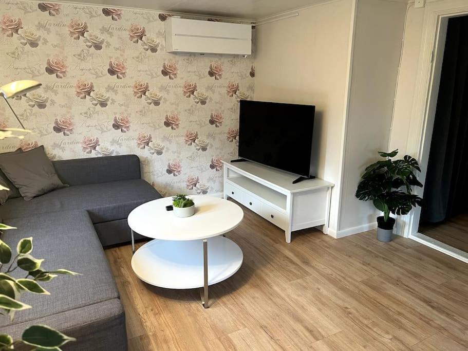 Mysigt Boende Naera Soederasen Ljungbyhed Exterior foto